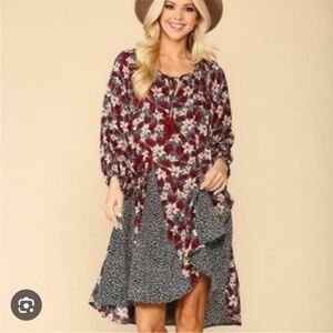 Chic Flowy Floral Burgundy and Black Mini Dress Size Small